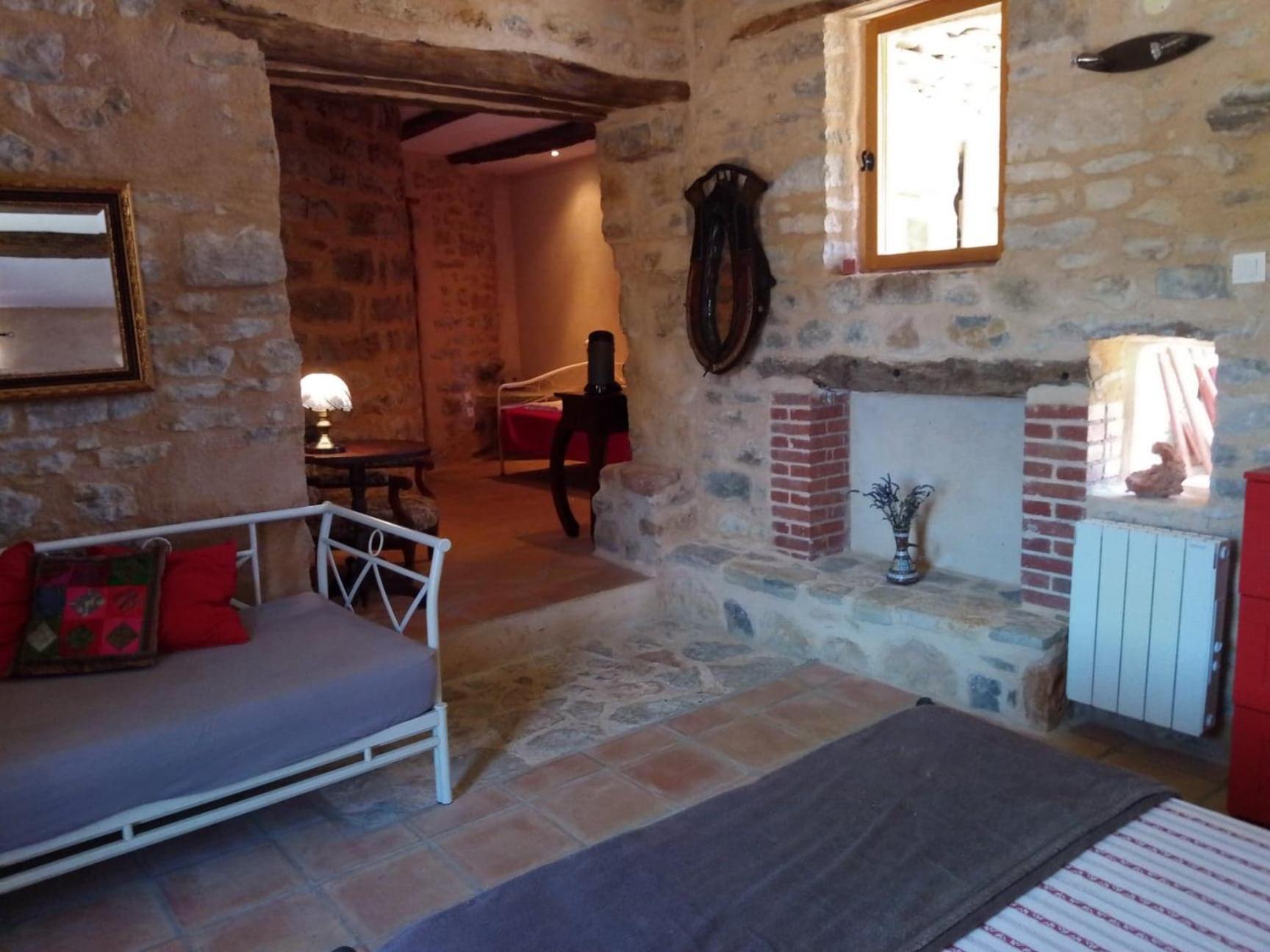 La Prade Basse 82 Bed and Breakfast Saint-Antonin Eksteriør billede