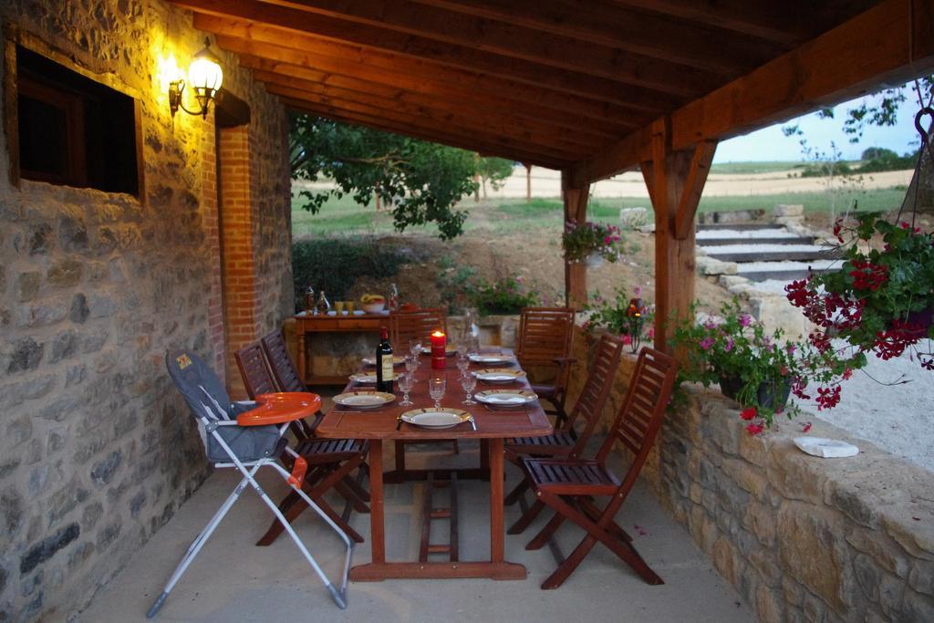 La Prade Basse 82 Bed and Breakfast Saint-Antonin Værelse billede