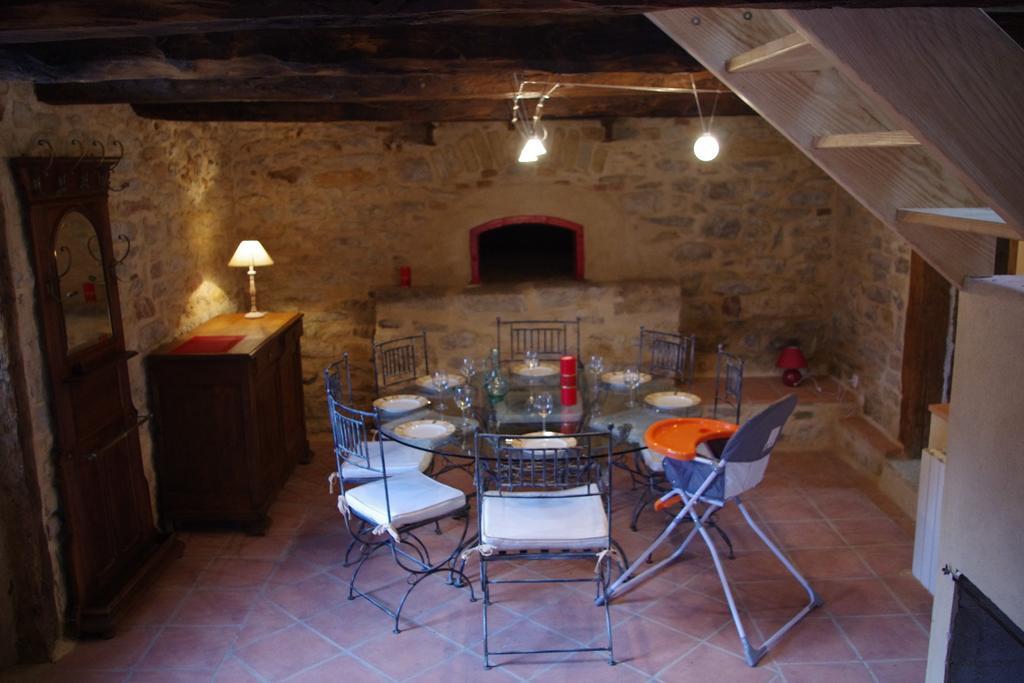 La Prade Basse 82 Bed and Breakfast Saint-Antonin Værelse billede