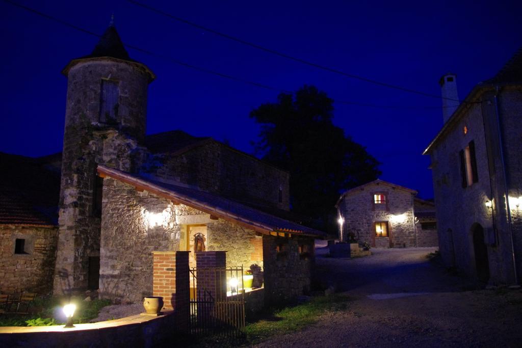 La Prade Basse 82 Bed and Breakfast Saint-Antonin Værelse billede