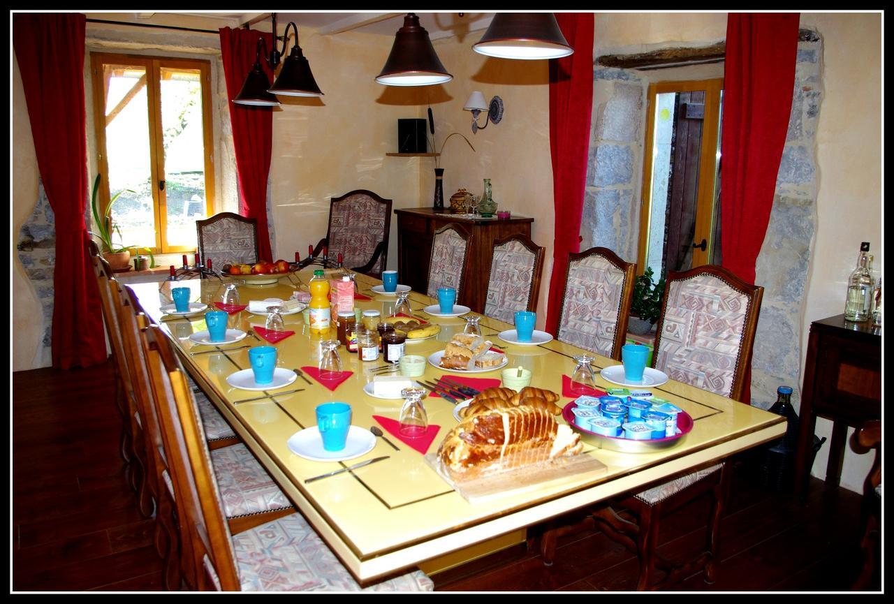 La Prade Basse 82 Bed and Breakfast Saint-Antonin Eksteriør billede